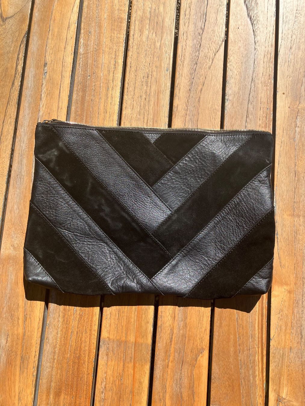 Borse da donna: Pochette en cuir noir – Usato da Chavannes-des-Bois venduto da mai_pfq6