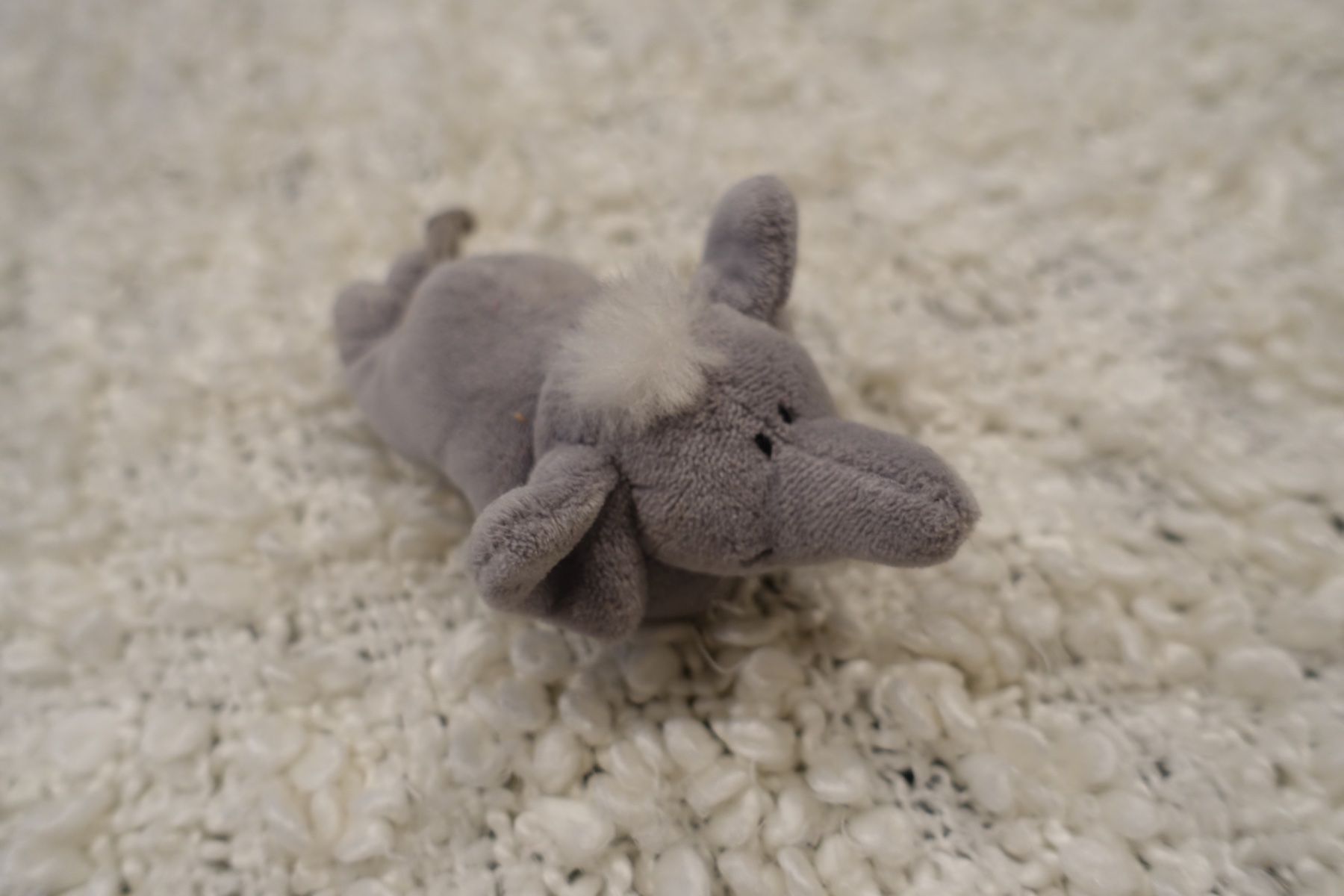 Giocattoli: Peluche bébé éléphant – Nuovo (secondo la descrizione) da Genève venduto da flocon06