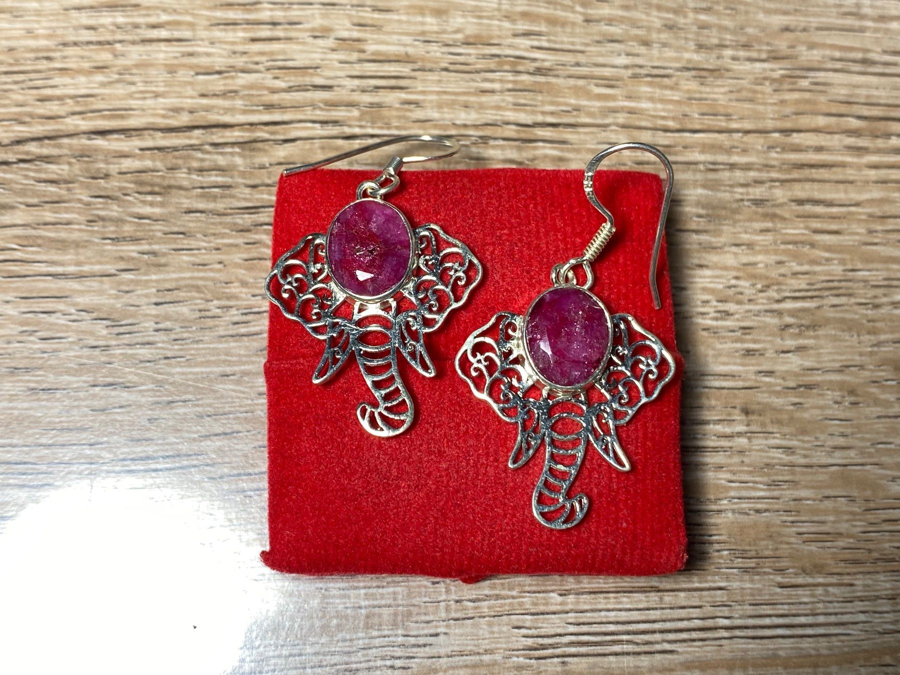 Orecchini pendenti & Orecchini a lobo: Boho Elefant Ohrringe 925 Silber mit natürlichem Rubin – Nuovo e nell'imballaggio originale da Laax venduto da Kiki_Kingdom3 7