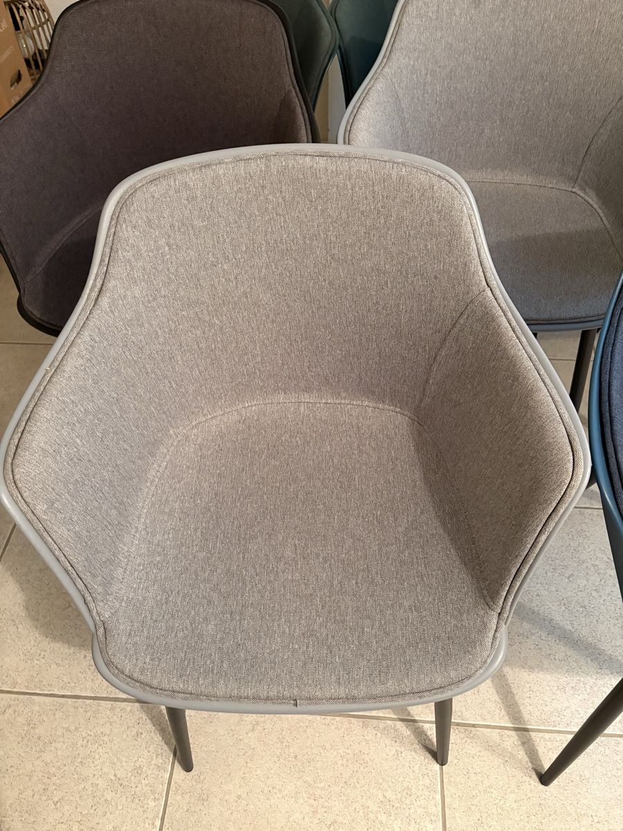 Pfister Sedie: Stuhl Set, 8 St., verscheide Farben – Usato da Alterswil FR venduto da Mourise11 1