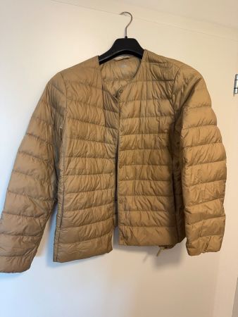 Beige leichte Daunenjacke - Uniqlo - XL (eher wie L)