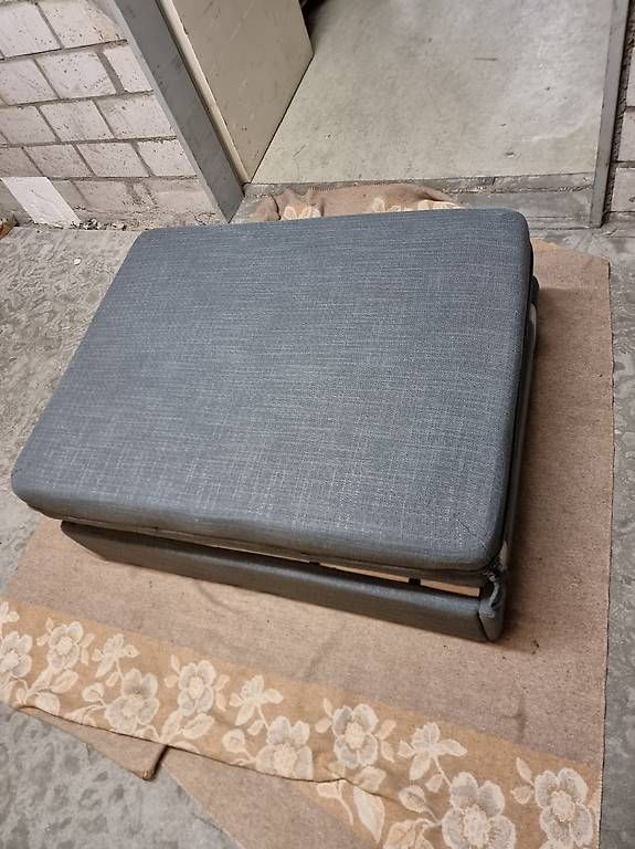 Letti: 2 Pouf Bett mit echtem Bettgestell Neuwertig – Usato da Aarau venduto da Aboudx 1
