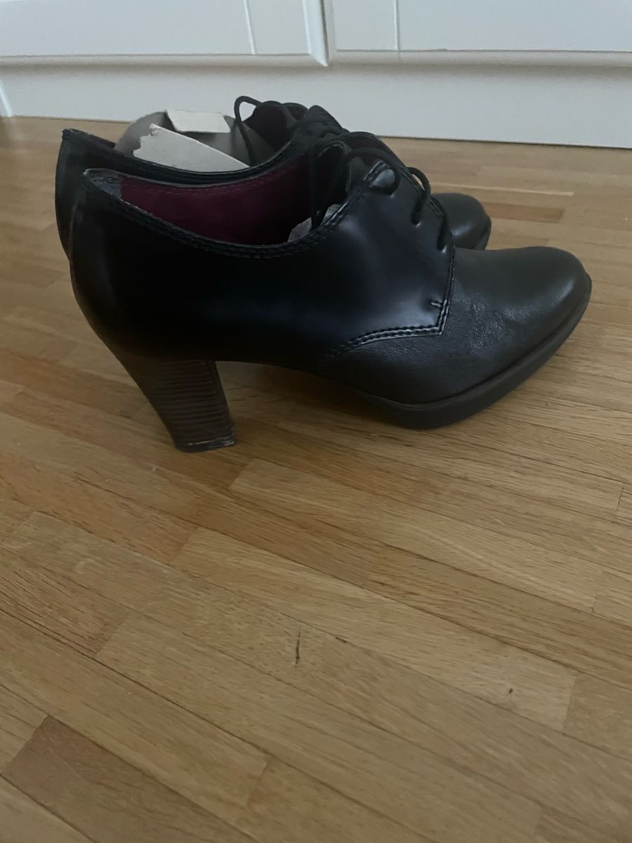 Tamaris Damenschuhe: Schwarze Tamaris Schnürschuhe Gr. 38 Absatzschuhe – Neu (gemäss Beschreibung) aus Dübendorf von alb_7rn8 2