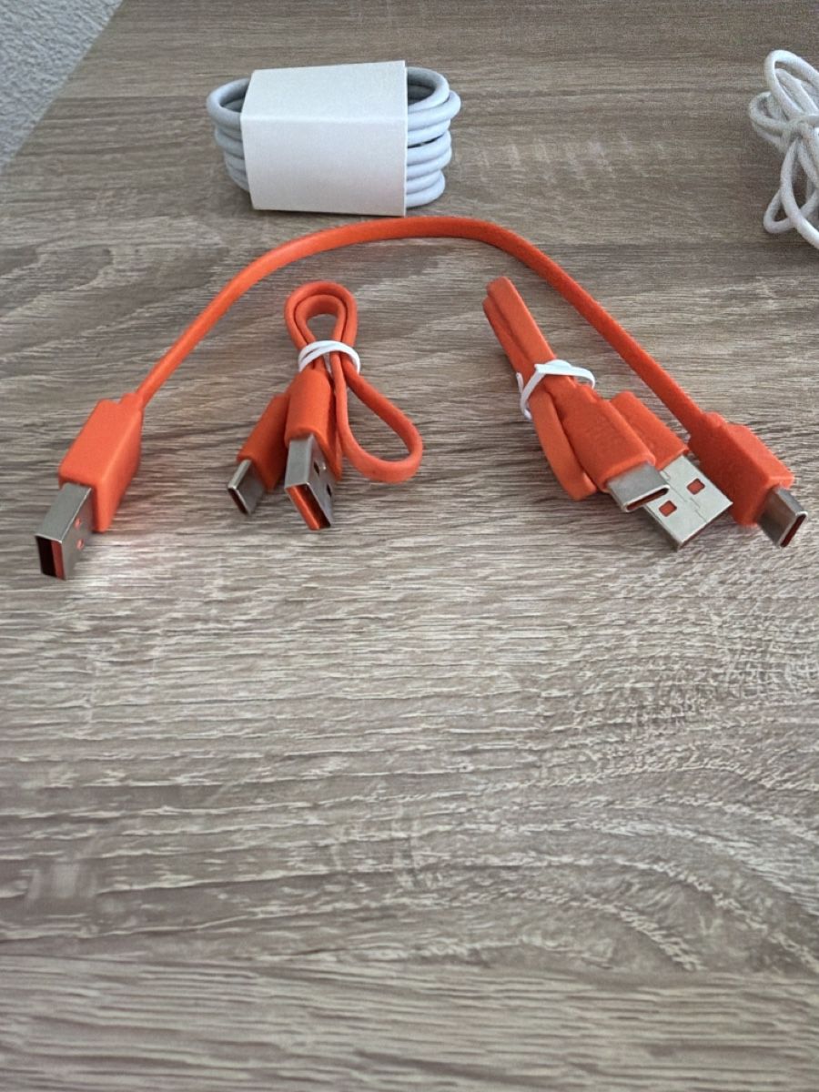 Câbles: Divers câbles de chargeurs ou adaptateurs – Neuf avec emballage d'origine à Prilly par ayl_v7wd 1
