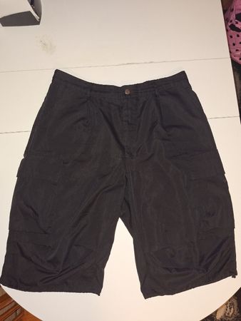 Short cargo noir, taille 46