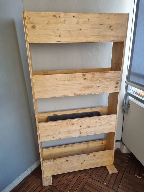 Étagères: Pflanzenregal Holz 4 Etagen – D'occasion à Bern par Tamao 1