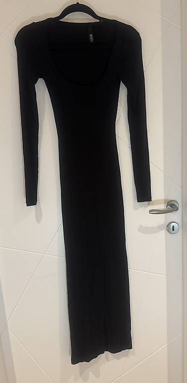 Vestiti: SKIMS Kleid schwarz Grösse XXS – Usato da Weiach venduto da cor_2sss 1