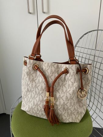 Michael Kors Beuteltasche, top Zustand