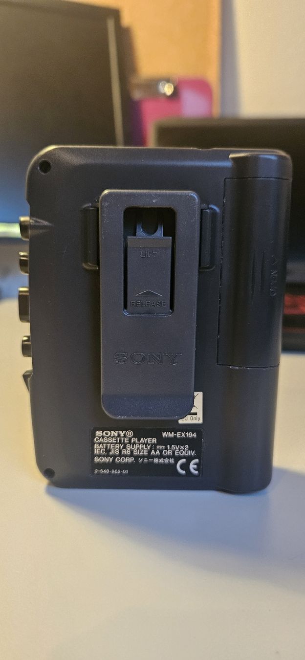 Sony Lettore multimediale portatile: Walkman Sony WM-EX194 – Difettoso da Belp venduto da Ginus85 1
