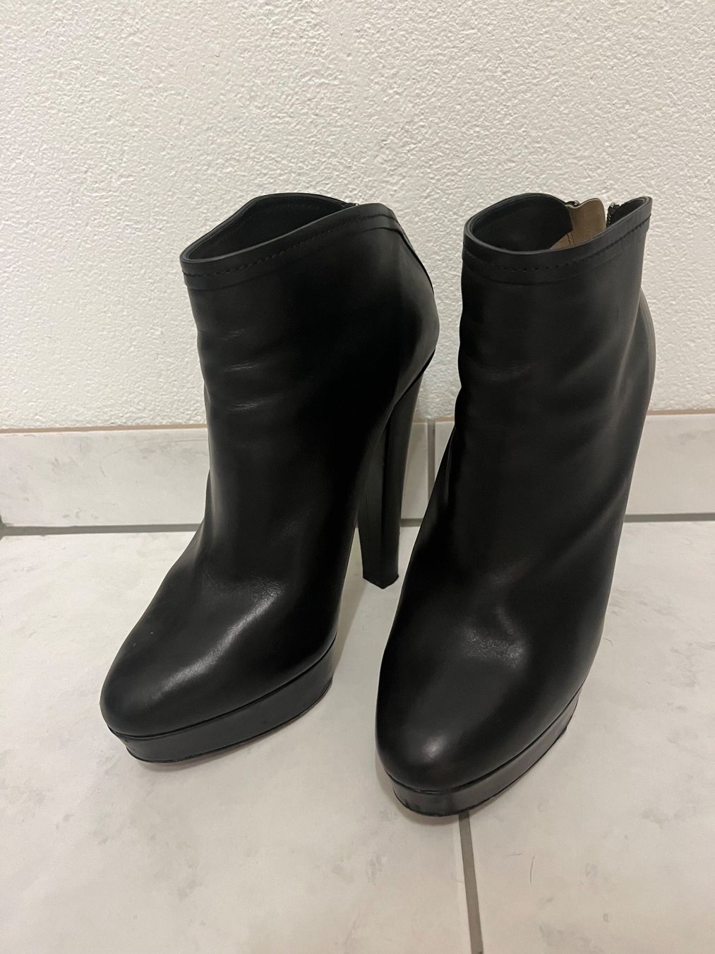 Jimmy Choo Scarpe da donna: Jimmy Choo Ermine 39.5 – Usato da Lugano venduto da sar_hz5j