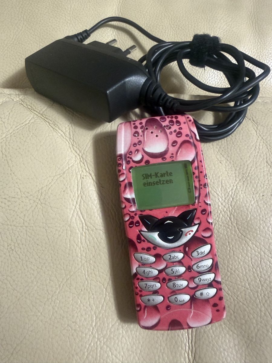 Nokia Telefoni cellulari / Smartphones: Nokia 8210 inkl lgerät Top zustand – Usato da Regensdorf venduto da mex5145