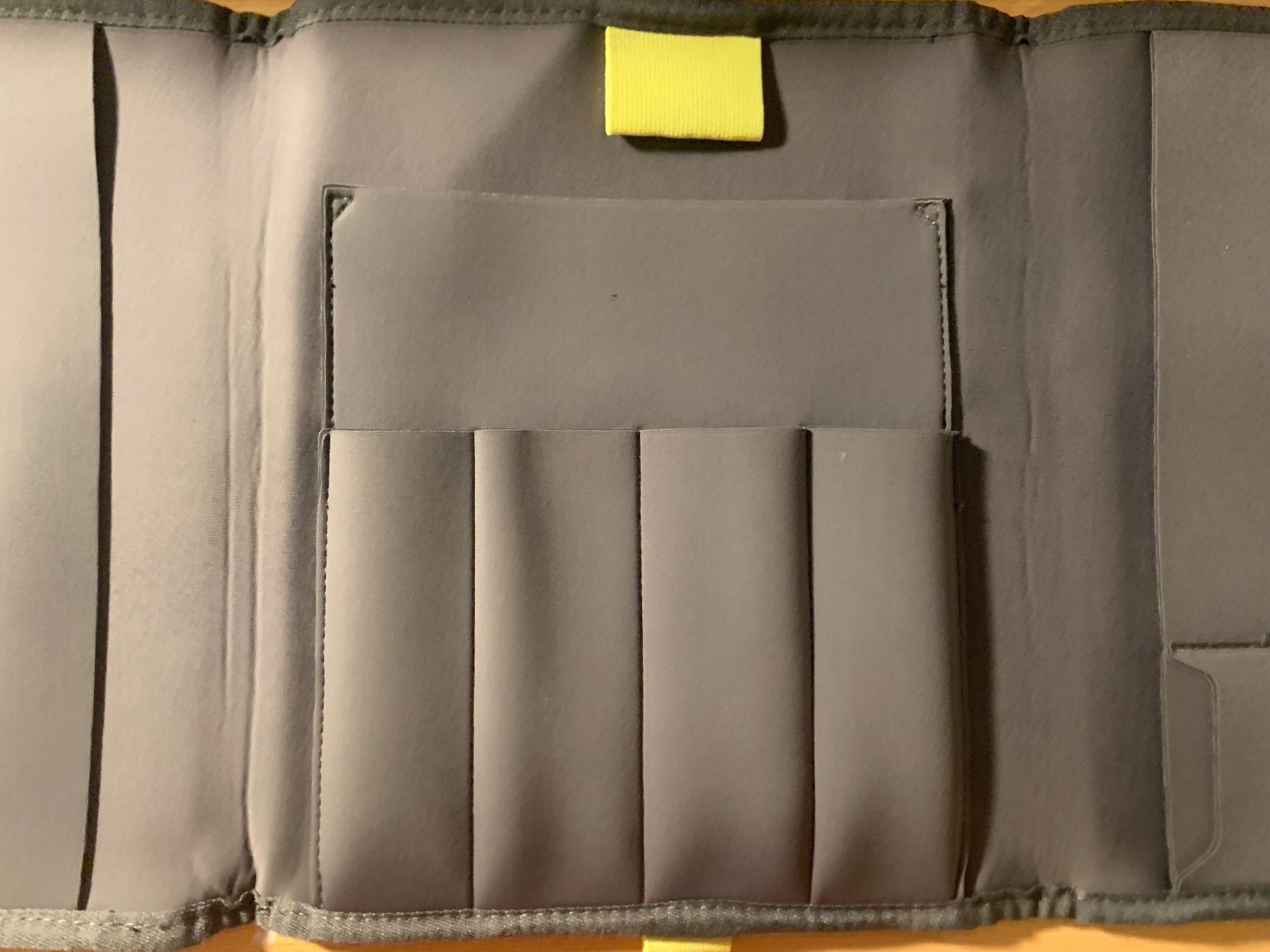 Cover & Protezioni schermo: Mappe, iPad Hülle, Organisation – Nuovo (secondo la descrizione) da Bettlach venduto da valishop 2
