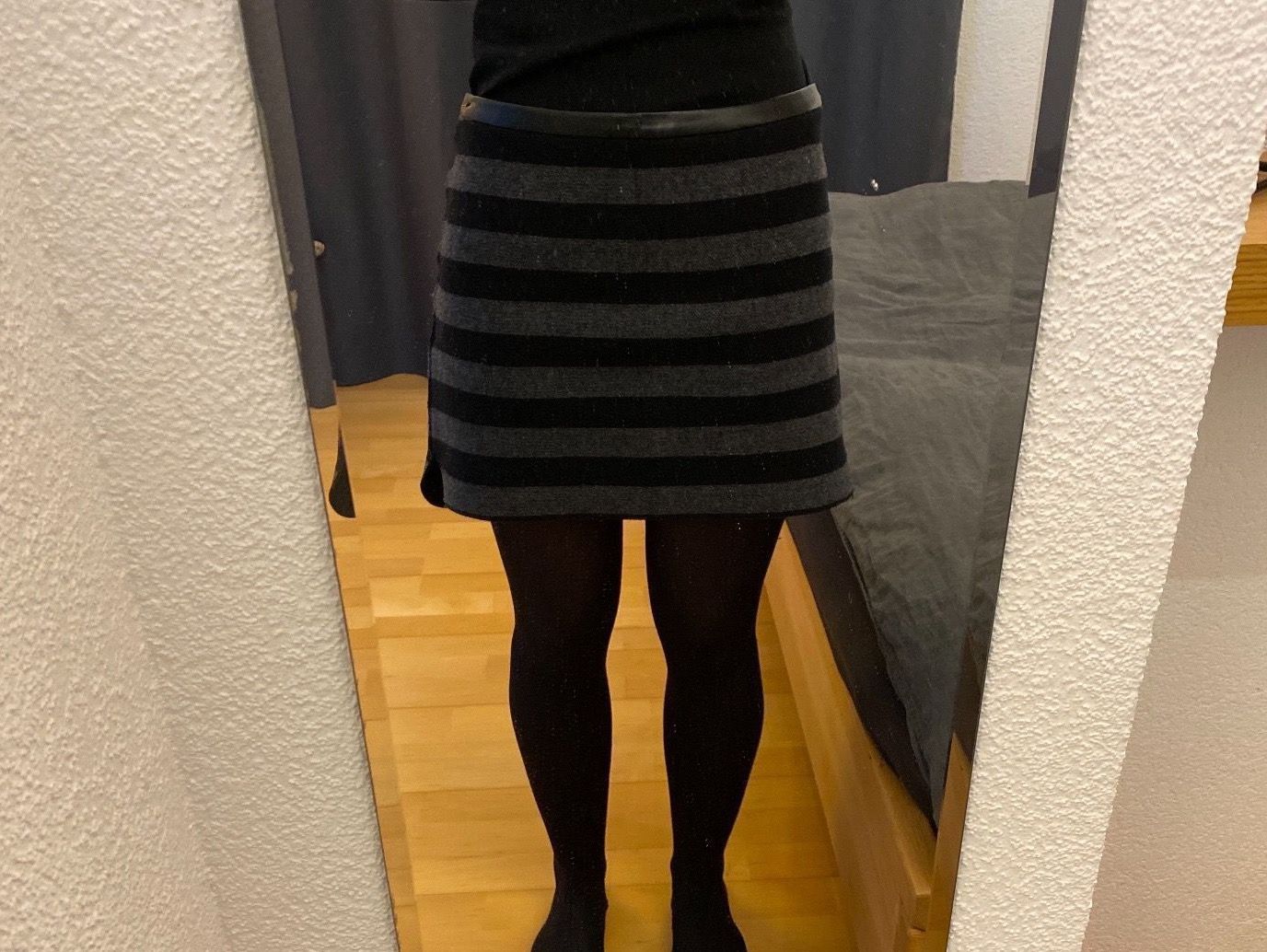 Tommy Hilfiger Röcke: Jupe Tommy Hilfiger taille S NEUVE – Neu (gemäss Beschreibung) aus Treyvaux von MLRL