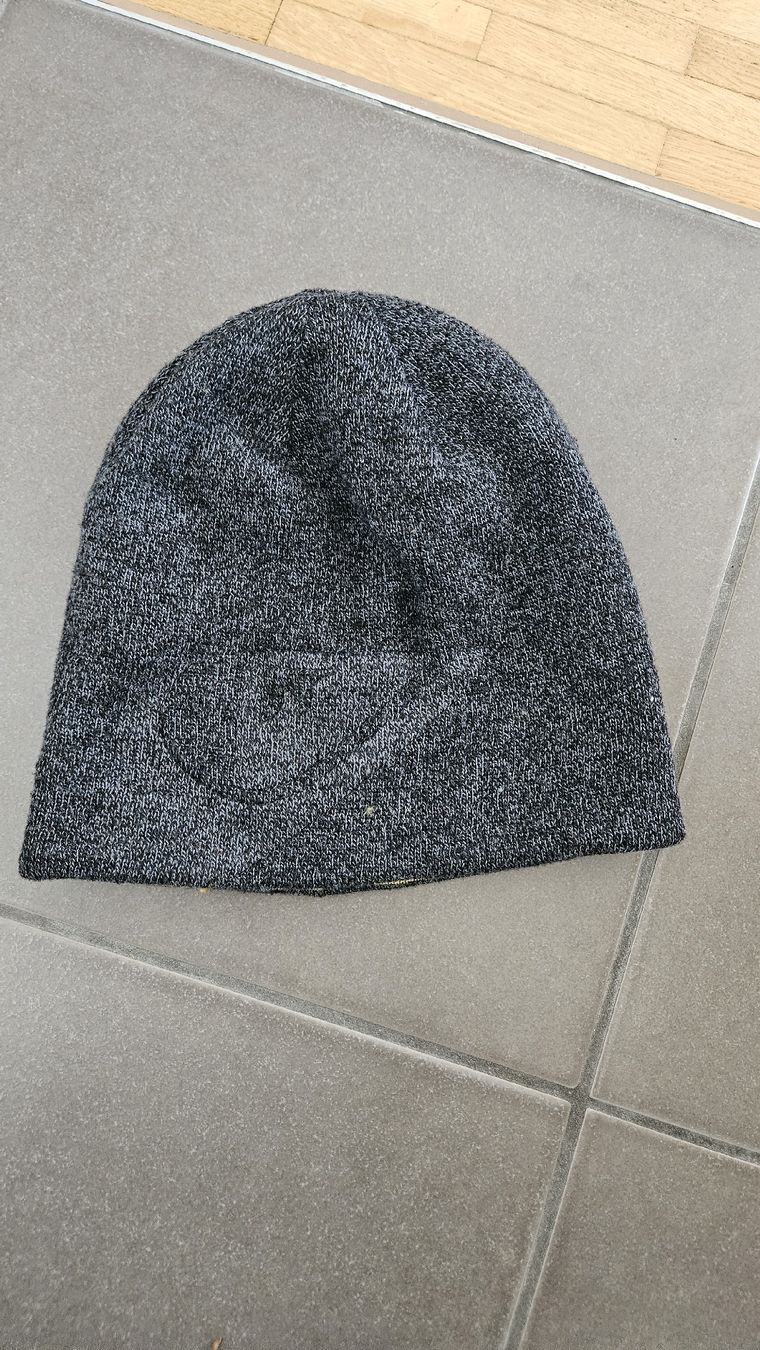 Quiksilver Copricapi, berretti & cappellini: Bonnet Quiksilver – Usato da Vevey venduto da Macca