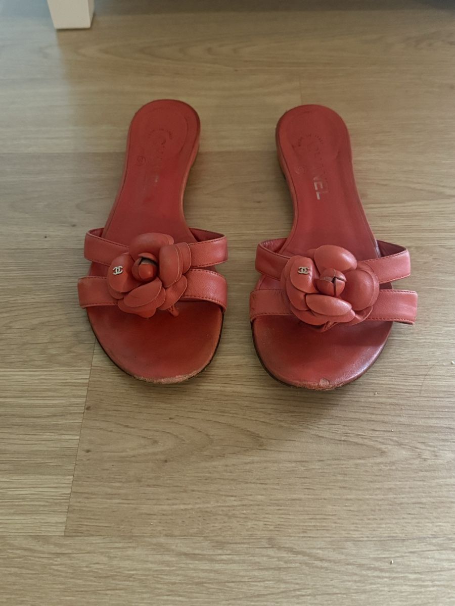 Chaussures femmes: Chanel Schuhe  – Défectueux à Höri par nes_wf9h