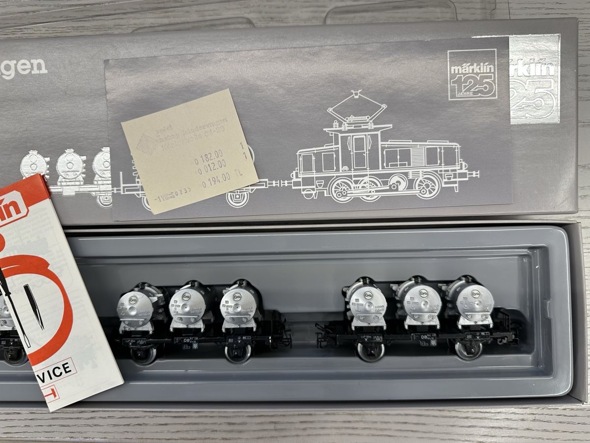 Märklin Modellini di ferrovie: Märklin 2874 DB BR E63 Behälterzug – Usato da Lupsingen venduto da New-Haven 3