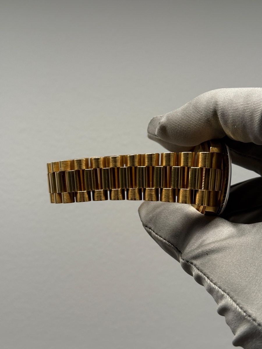 Rolex Montres: Rolex Day-date, diamond dial, reference 18238 – D'occasion à Basel par hmod 3