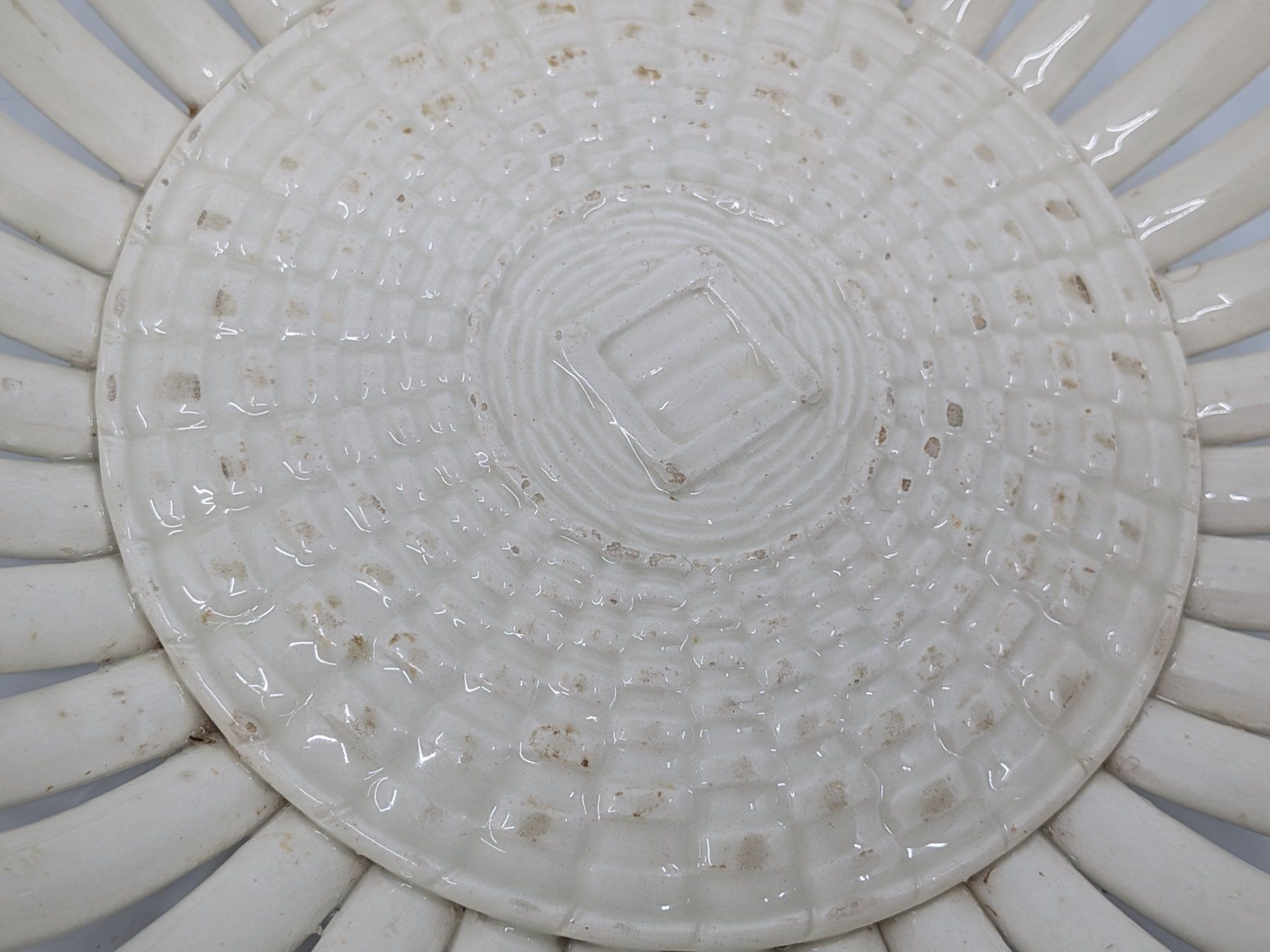 Ciotole: Antiker Faience Steingut Korb vermutlich Carouge? – Usato da Emmen venduto da magelan 5
