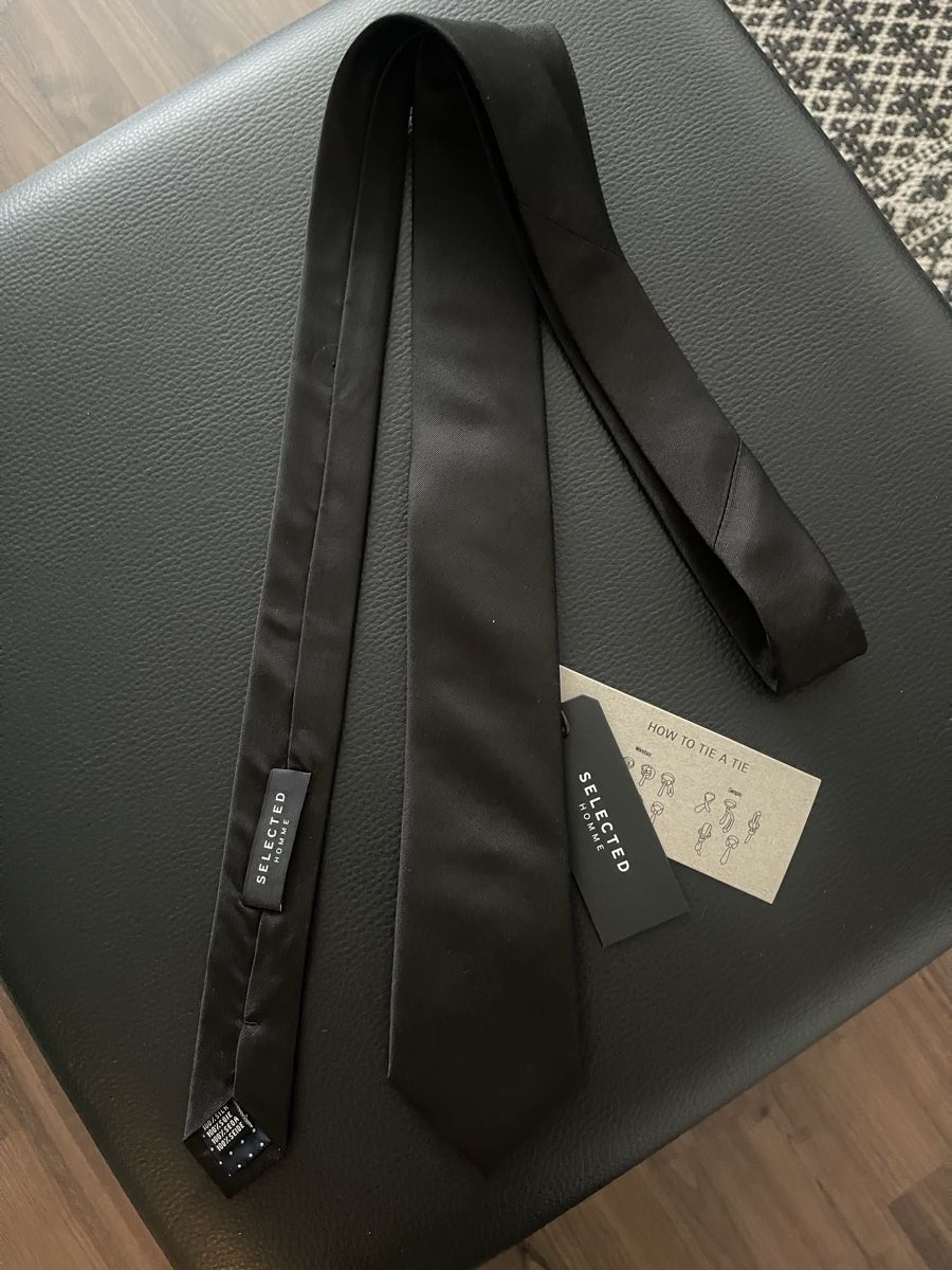 Krawatten: Klassische schwarze Krawatte Selected  – Neu und originalverpackt aus Dübendorf von olh_rs5r