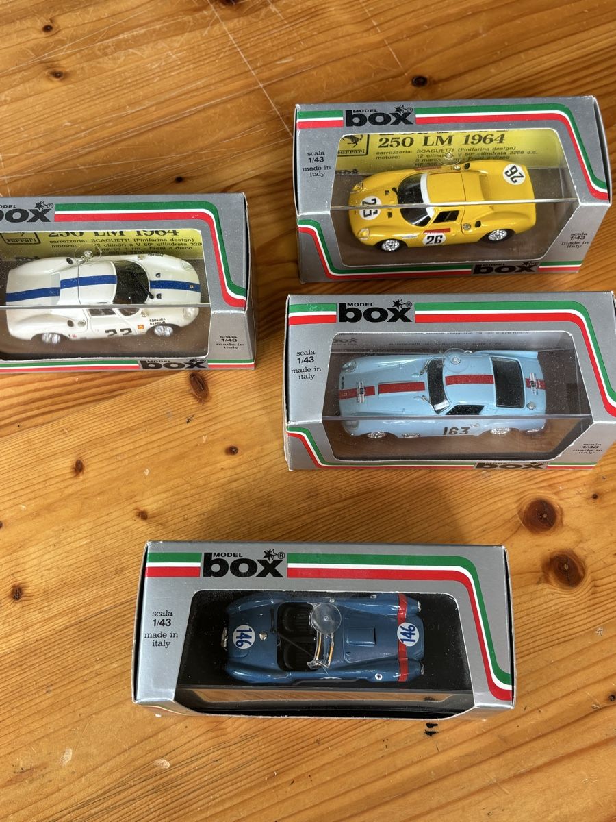 Ferrari Modellautos: Model Box Ferrari 250 LM 1964 Scale 1:43 Blue – Neu und originalverpackt aus Rüschlikon von ArnaudEichenberger