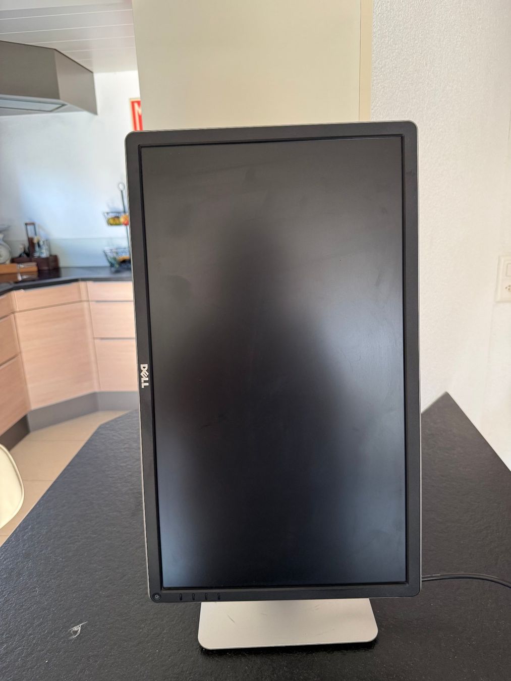 Dell Monitor: Monitor Bildschirm Dell 23 Zoll 58 cm – Usato da Kirchdorf AG venduto da coco123 1