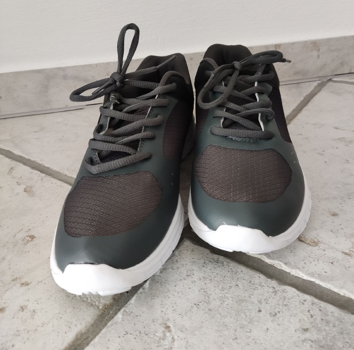Scarpe da donna: Damen Freizeitschuh Gr.40 – Usato da Chur venduto da Rodanisa 4