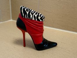 Deko Schuh Figur rot schwarz Zebra Muster gebraucht