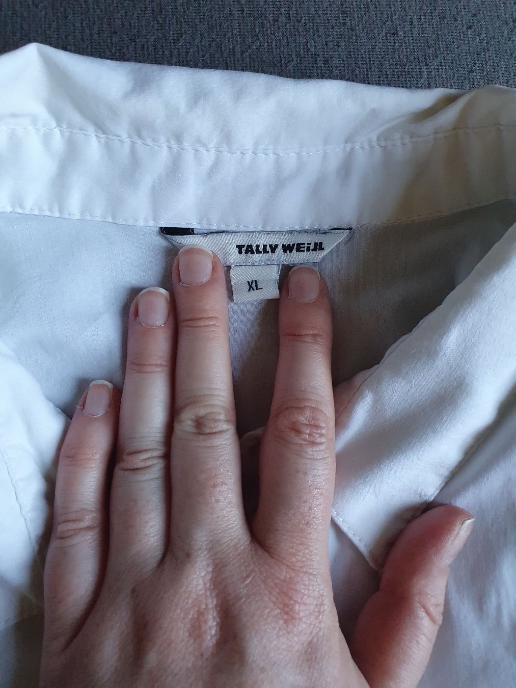 Tally Weijl Blusen: weisse enganliegendes Hemd M – Gebraucht aus Wimmis von hel_m26m 2
