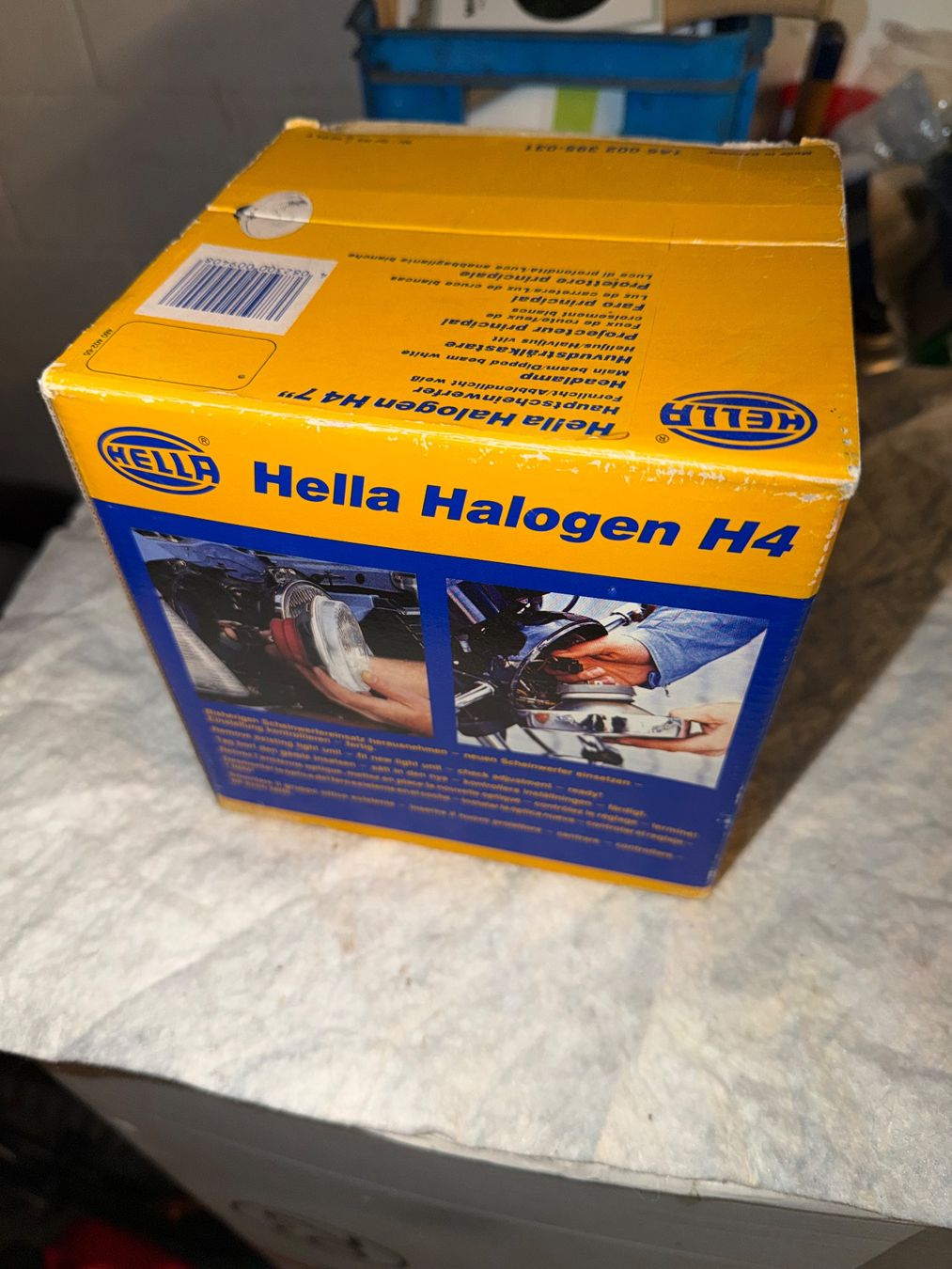 Hella Fari: Hella Halogen H4 Scheinwerfer, Neu im Originalkarton! – Usato da Luzern venduto da Basa73