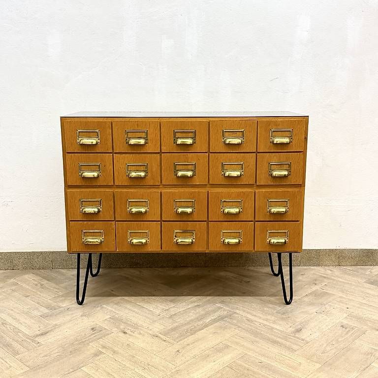 Cassettiere: Mid Century Apothekerschrank – Usato da basel venduto da vintory.ch