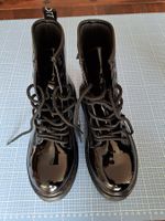 Glänzende schwarze Schnürstiefeletten Gr. 37