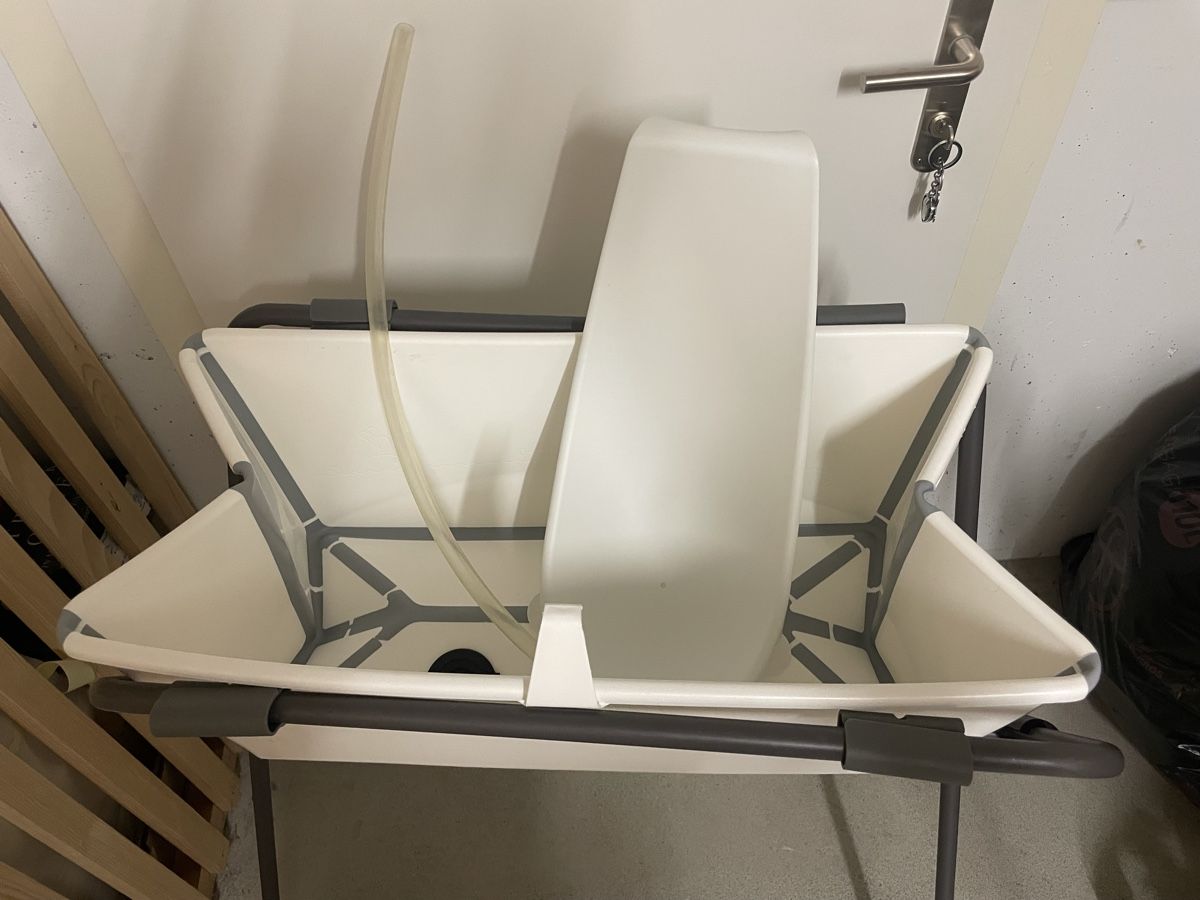 Stokke Badespass: Stokke Flexi Bath mit Ständer – Gebraucht aus Sins von ayl_7bwx 1