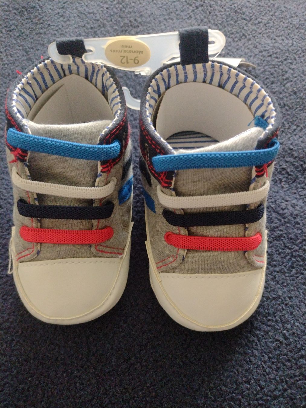 Schuhe für Jungen: New Baby Sneakers Size EU20.5 US5 – Neu und originalverpackt aus Zürich von cat_9cvz