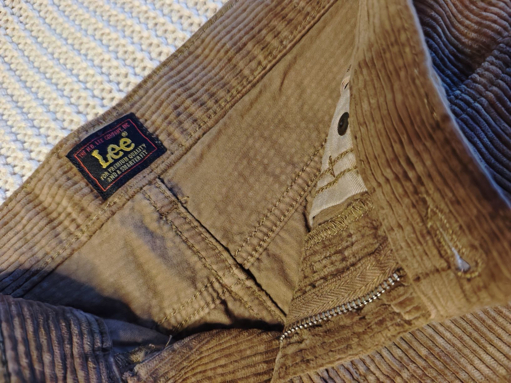 Lee Pantaloni: Braune Lee Cordhose Grösse W32 L32 – Usato da Zürich venduto da Nate33 5