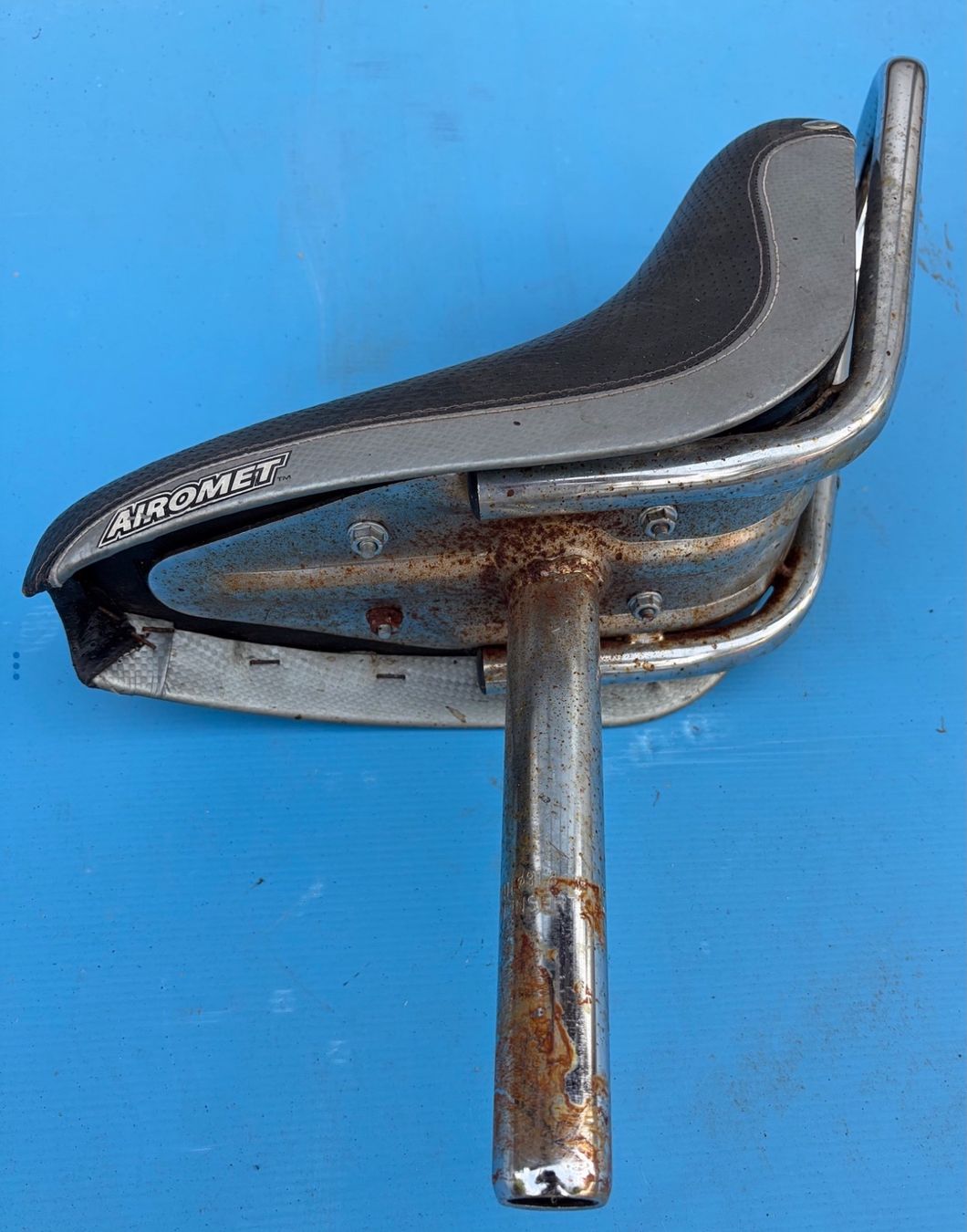 Pièces pour mobylette: Mofa Töffli Sattel Banane Bänkli – Défectueux à Altendorf par Sonnensch5 1