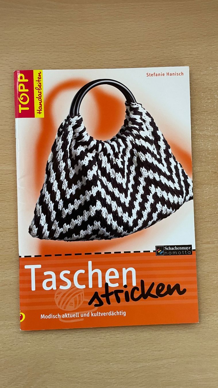 Libri: Taschen stricken - TOPP Handarbeiten – Usato da Glattfelden venduto da cybermaxx