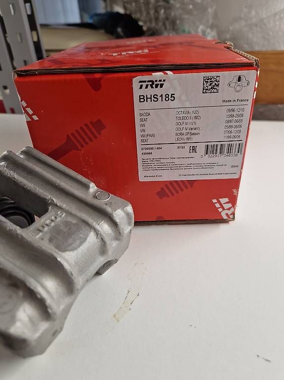 Tutti pezzi di ricambio auto: Bremszange HR Golf IV, Leon, Octavia, Bora – Usato da Mümliswil venduto da Sachs623 2