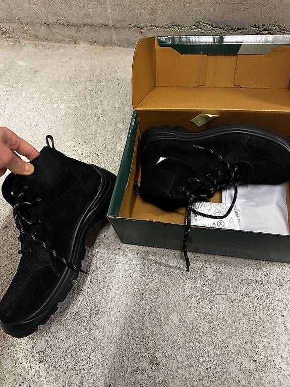 Scarpe da uomo: Chaussures de sécurité taille 43 – Usato da Monthey venduto da and_c5w8 2