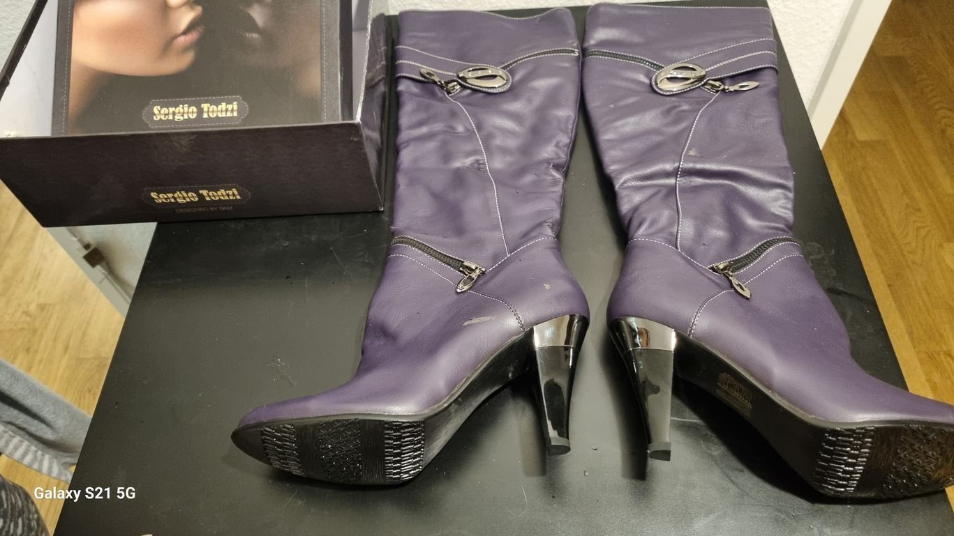 Scarpe da donna: Damen Stiefel Farbe Purple Grösse 38 – Usato da Zürich venduto da Big