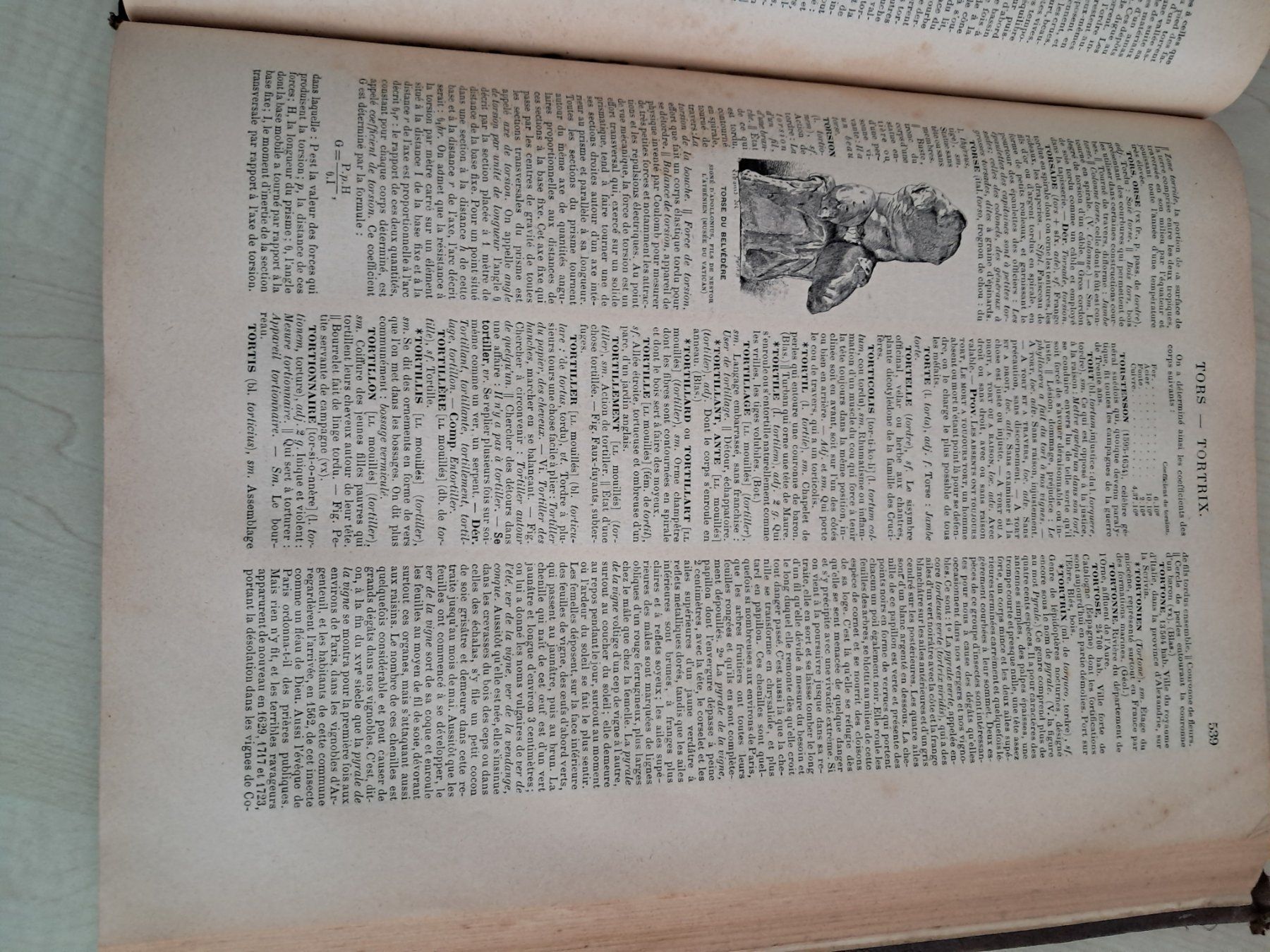 Statuette: Anciens livres – Usato da moutier venduto da Dupont50 4
