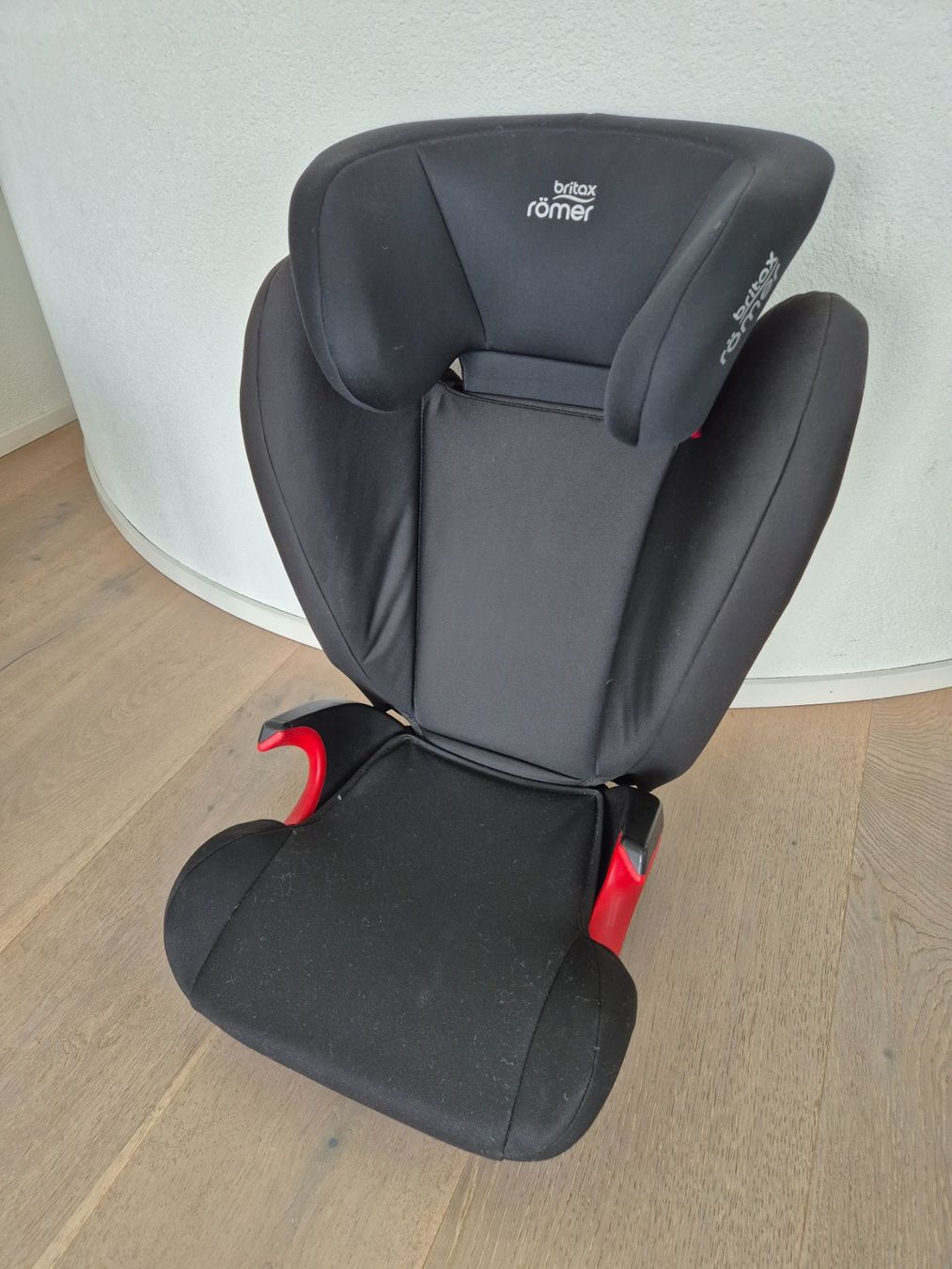 Sièges auto: Kindersitz Britax Römer (Gurtinstallation) – D'occasion à Thalwil par Huwi2