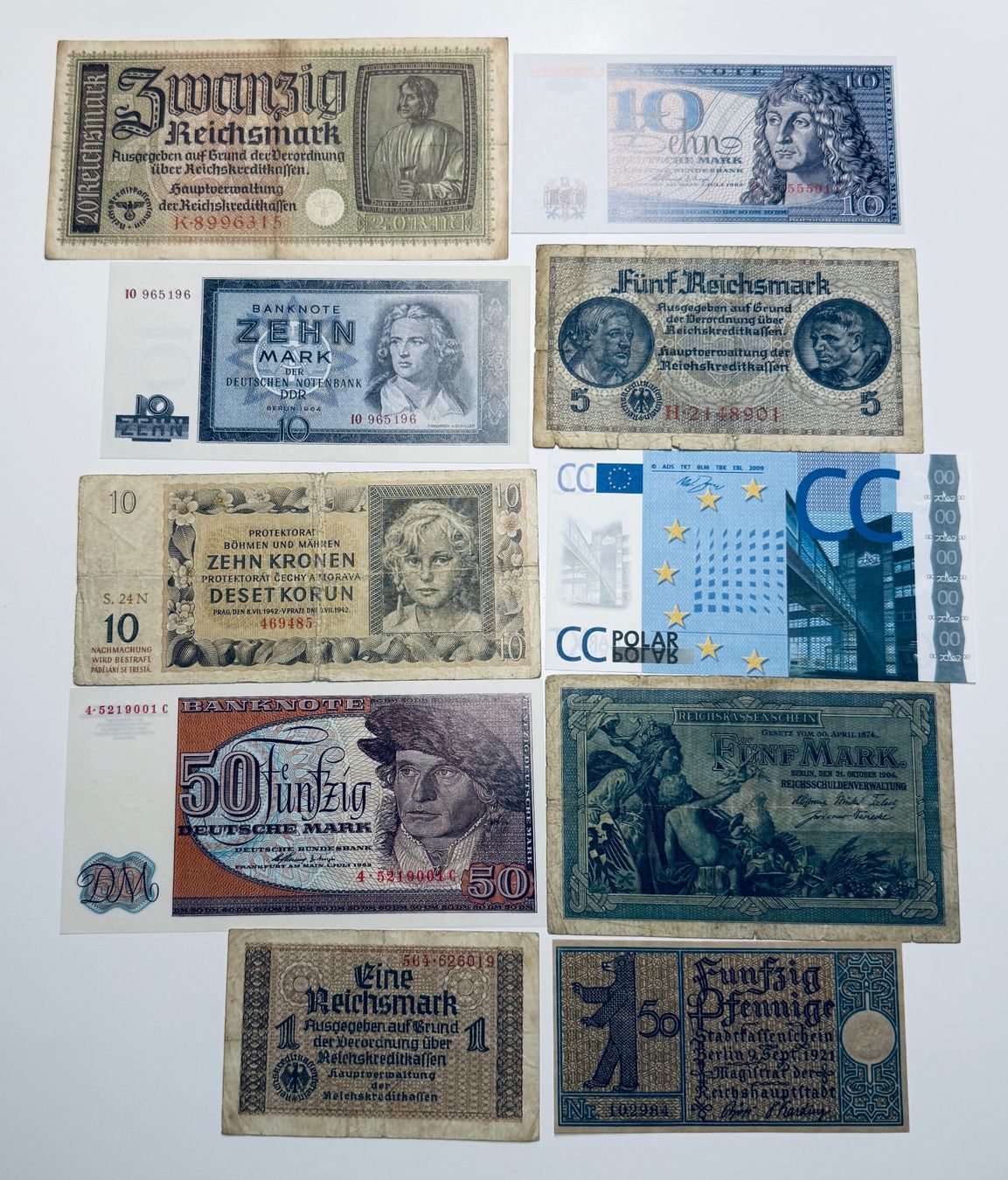 Billets de banque: **Banknoten Sammlung Deutsche Mark+Euro** – D'occasion à Langrickenbach par MeUs74