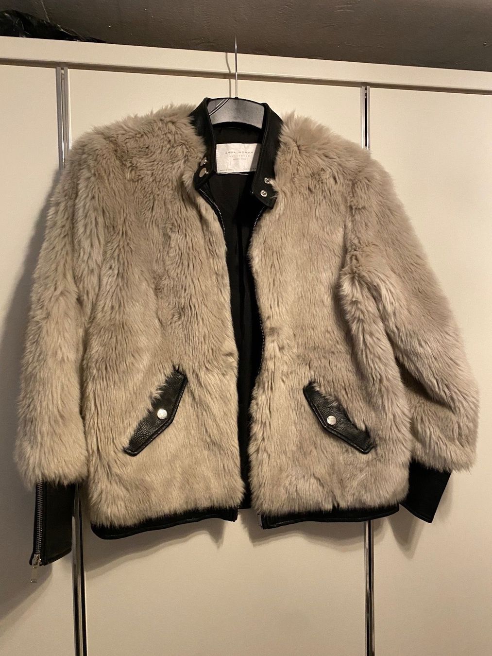 Zara Giacche: Jacke von ZARA gr.M – Usato da Pfungen venduto da Outlet64