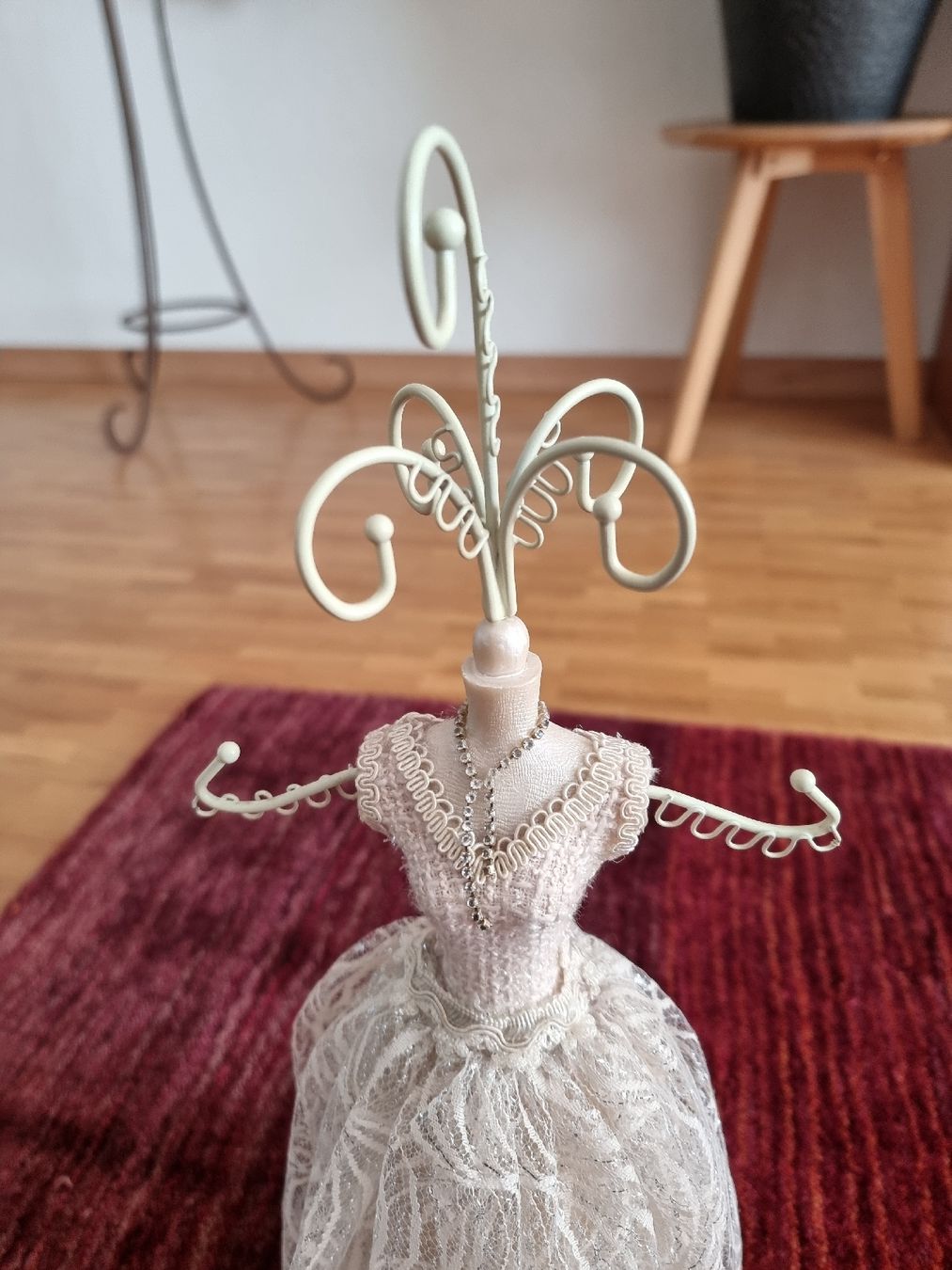 Tutte le decorazioni: présentoir à bijoux mannequin miniature – Usato da Veyrier venduto da Leilazizou 3