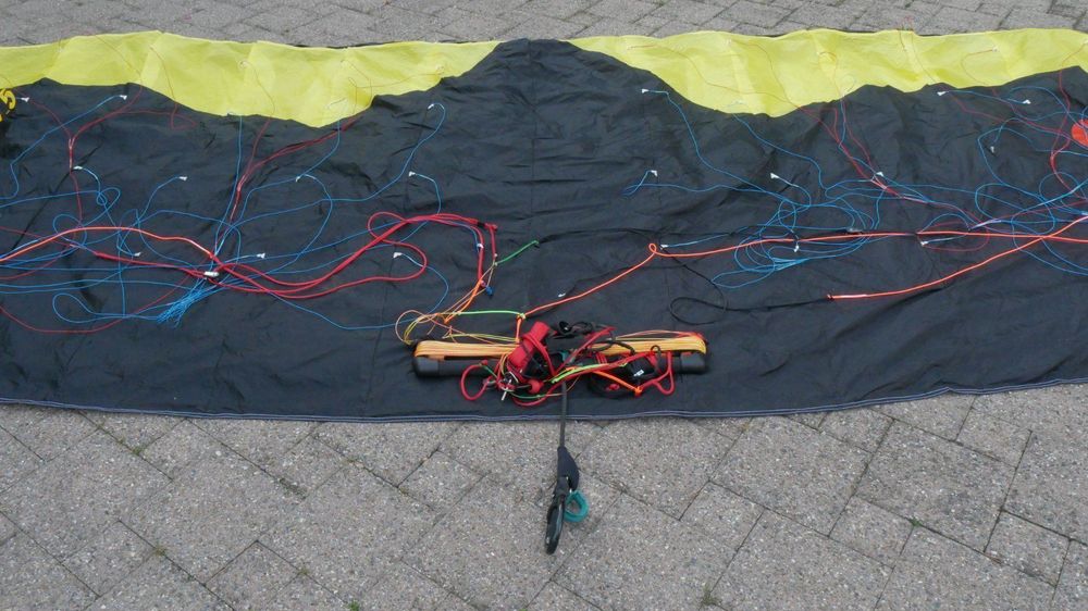 Libre Radical Kite 7.5m mit Bar & Leinen Kaufen auf Ricardo