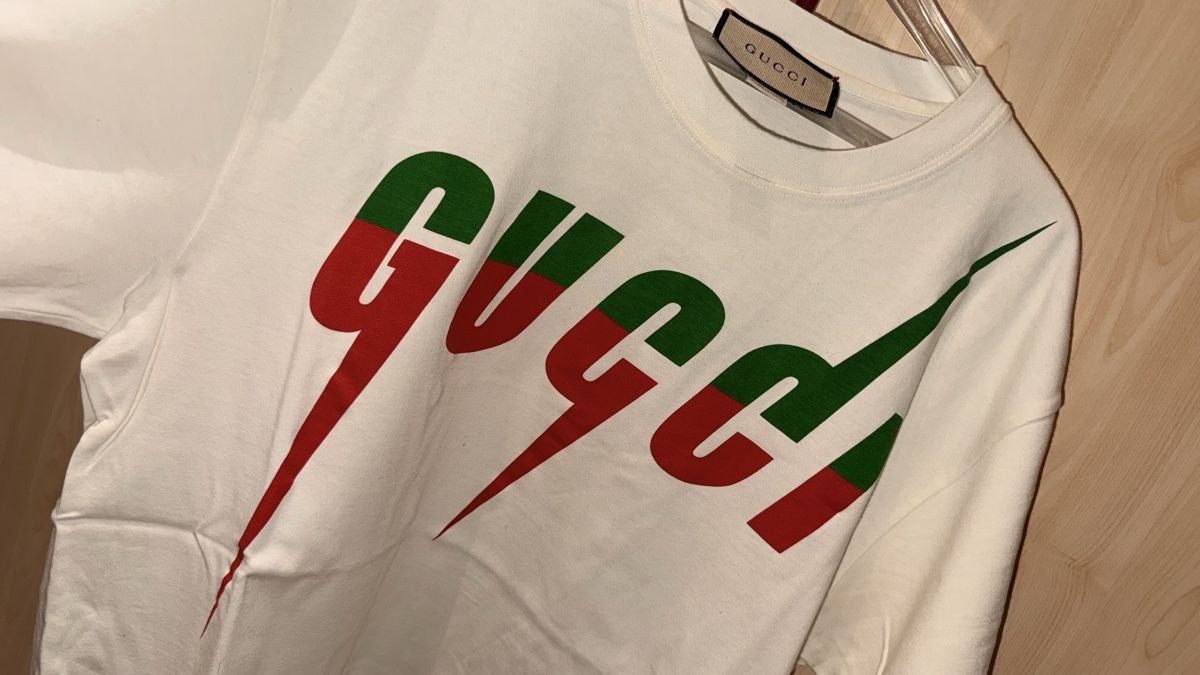 Gucci T-shirt: Gucci T-Shirt  – Nuovo (secondo la descrizione) da Untersiggenthal venduto da capodanilo6 2