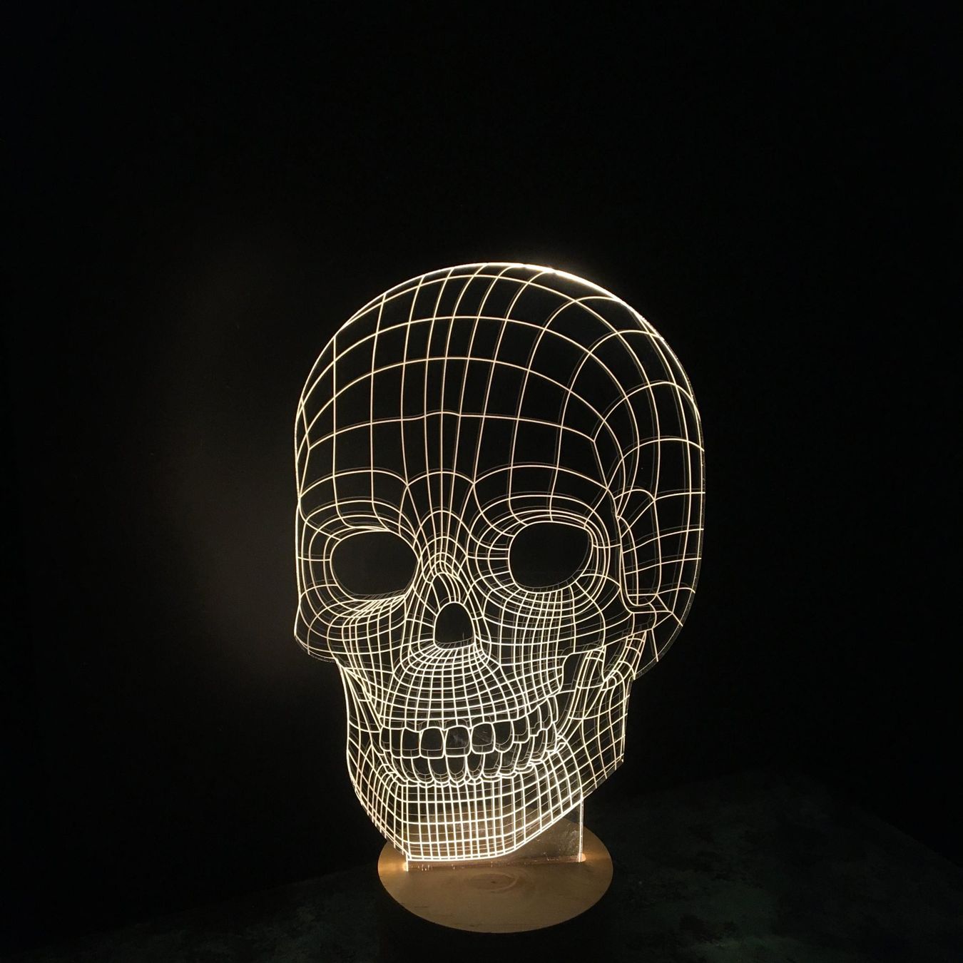 Lampade: BULBING - 3d Schädel Leuchte/ Lampe/ icht, optische Illusion – Nuovo e nell'imballaggio originale da Wil SG venduto da alyx