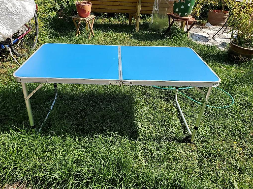 Tische: Camping- oder Kindertisch – Gebraucht aus Alpnach Dorf von meylin65