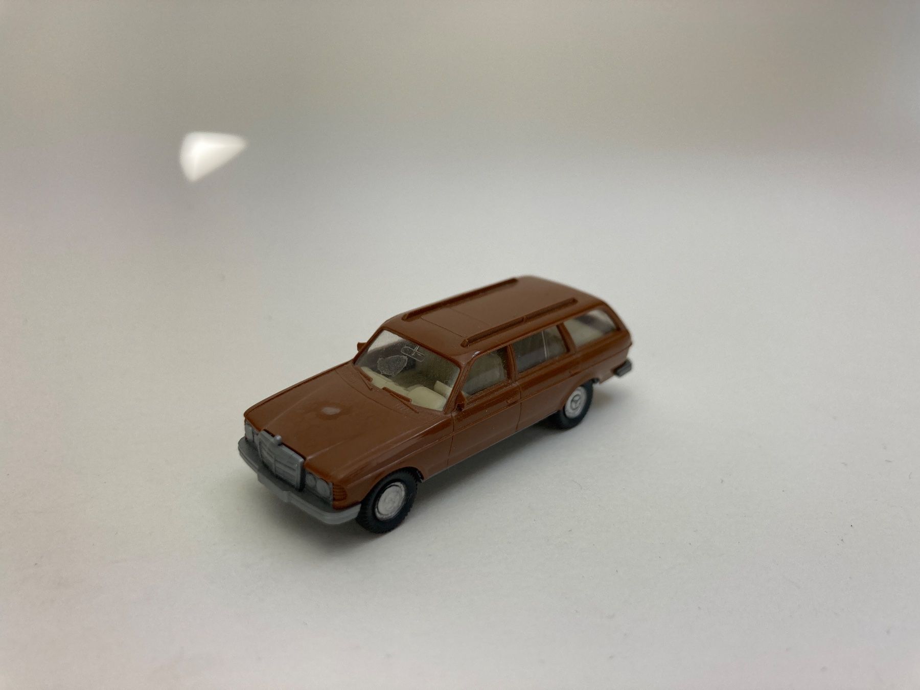 Wiking Modellini d'auto: Mercedes 250T ockerbraun – Usato da Elm venduto da Wikmtz