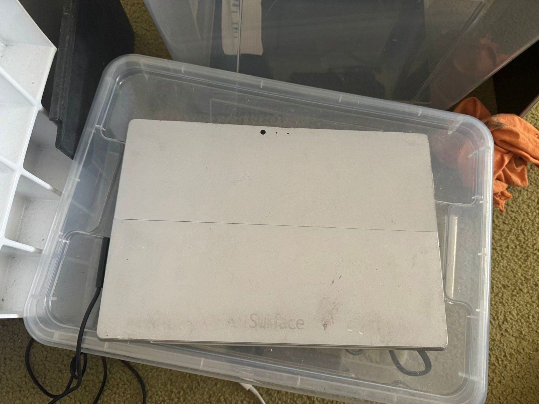 Microsoft Tablet PC:  Surface Pro 3 - 64GB !! Ungeprüft !! – Difettoso da Olten venduto da HoYa01 1